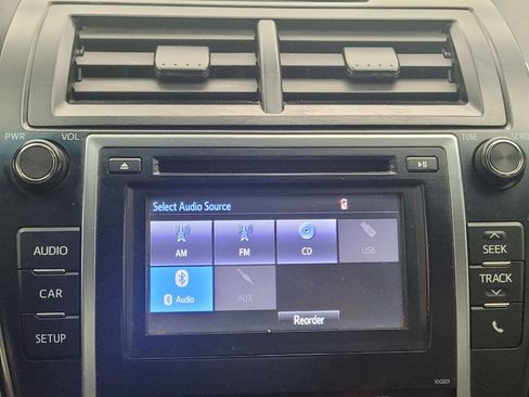 Used 2014 Toyota Camry LE FWD image 25