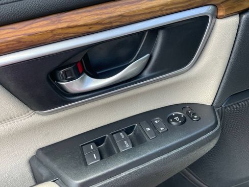 Used 2017 Honda CR-V EX image 18