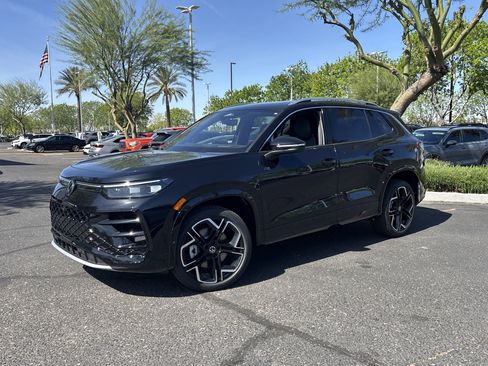 New 2026 Volkswagen Tiguan SEL R-Line image 22