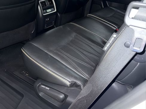 Used 2019 INFINITI QX60 Luxe w/ Sensory Package image 17