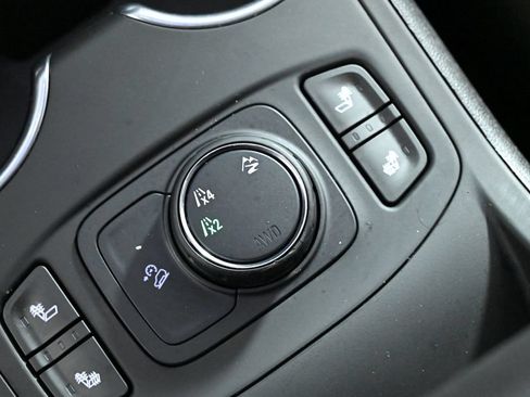 Used 2018 GMC Terrain SLE w/ Driver Convenience Package AWD/4WD image 19