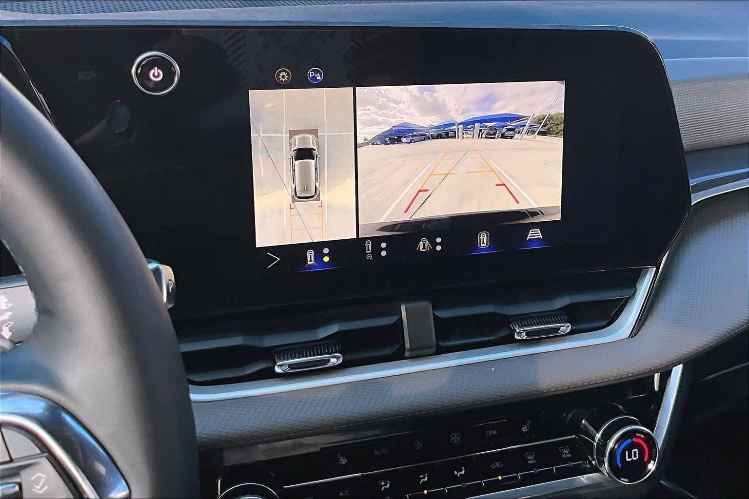 Used 2025 Chevrolet Equinox LT w/ Convenience Package II FWD image 26