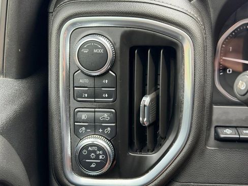Used 2023 GMC Sierra 2500 Denali w/ Denali Ultimate Package AWD/4WD image 17