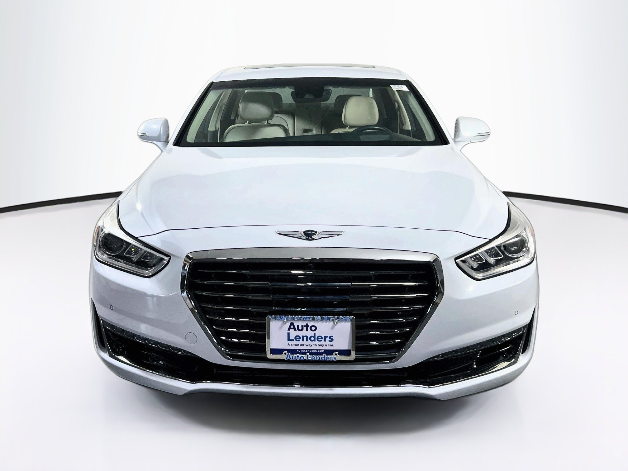 Used 2019 Genesis G90 3.3T Premium RWD image 2