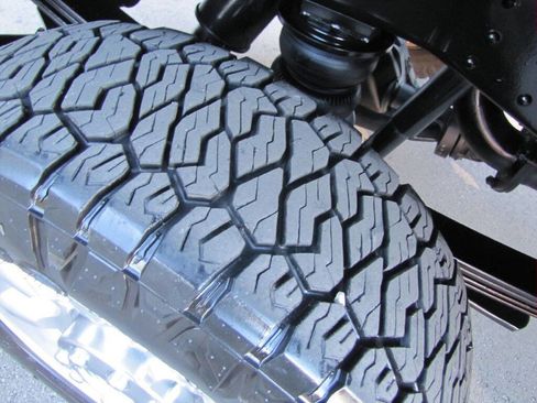 Used 2015 Ford F250 Lariat w/ Lariat Ultimate Package image 36