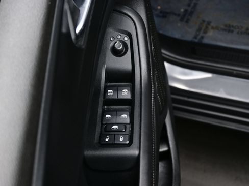 Used 2024 Jeep Grand Cherokee Altitude AWD/4WD image 13