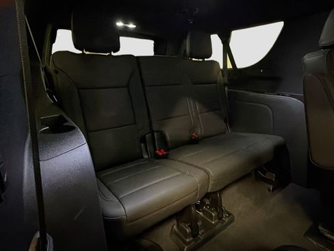 Used 2026 Chevrolet Suburban LT w/ Comfort Package AWD/4WD image 29