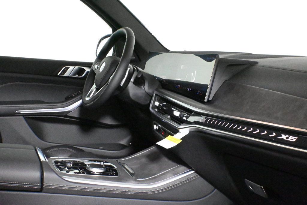 Used 2026 BMW X5 xDrive50e w/ Premium Package AWD/4WD image 34