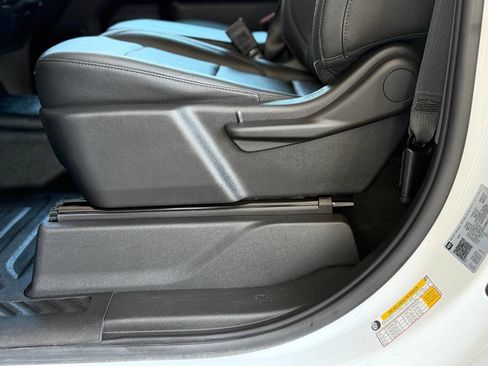 Used 2022 Chevrolet Silverado 1500 W/T w/ WT Value Package image 10