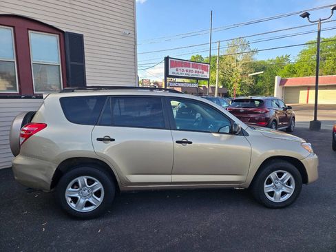 Used 2011 Toyota RAV4 4WD w/ Base L4 Extra Value Pkg image 5