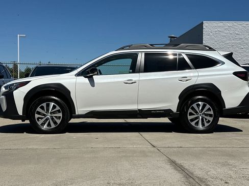 Certified 2025 Subaru Outback Premium AWD/4WD image 6