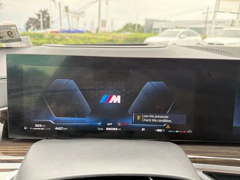 Used 2025 BMW X5 M60i AWD/4WD image 26
