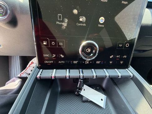 New 2026 GMC Terrain AT4 w/ LPO, Black Badging Package AWD/4WD image 16