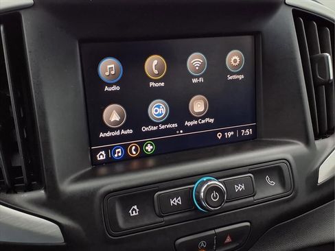 Used 2024 GMC Terrain SLE w/ Driver Convenience Package image 5