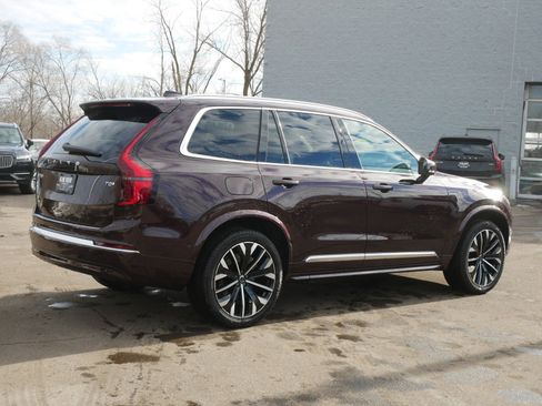 New 2026 Volvo XC90 T8 Ultra w/ Protection Package Premier image 3