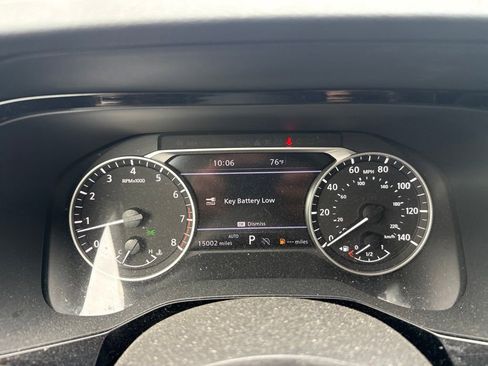 Used 2023 Nissan Pathfinder SL AWD/4WD image 10