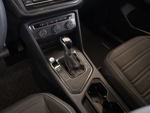 Certified 2024 Volkswagen Tiguan S FWD image 17