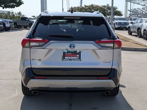 Used 2023 Toyota RAV4 XSE AWD/4WD image 7