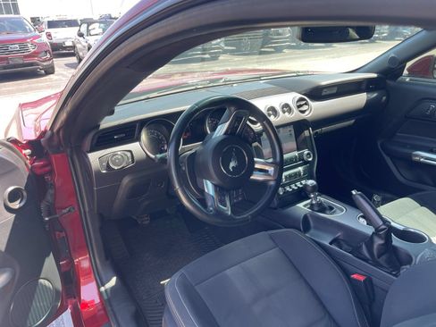 Used 2019 Ford Mustang GT w/ GT Performance Package RWD image 11