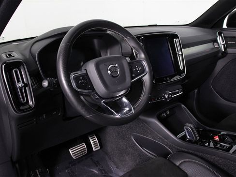 Used 2021 Volvo XC40 T5 R-Design w/ Protection Package Premier image 14