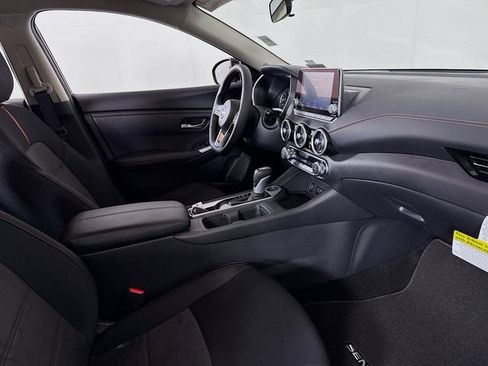 Certified 2025 Nissan Sentra SR w/ Midnight Edition image 26
