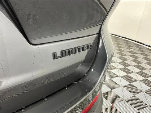 New 2025 Jeep Grand Cherokee L Limited w/ Black Appearance Package image 8