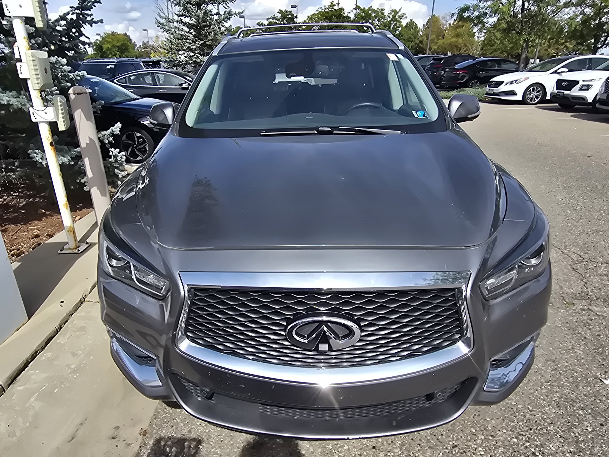 Used 2019 INFINITI QX60 Luxe w/ Sensory Package AWD/4WD image 8