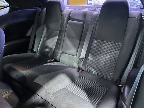 Used 2019 Dodge Challenger R/T w/ Driver Convenience Group RWD image 19