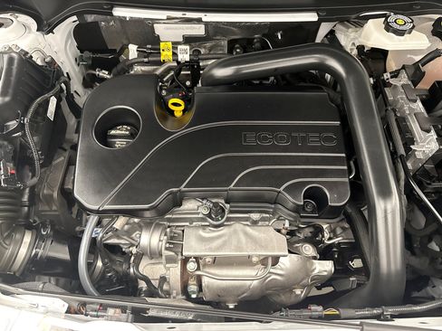 Used 2026 Chevrolet Equinox LT FWD image 25