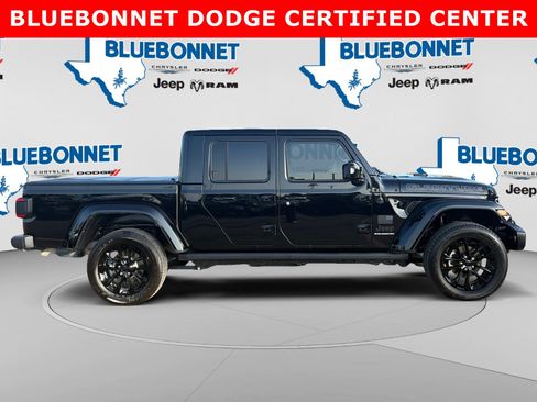 Used 2023 Jeep Gladiator Overland AWD/4WD image 4