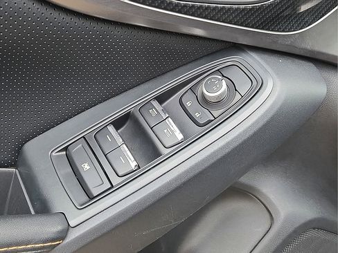 Used 2020 Subaru Crosstrek 2.0i Limited w/ Moonroof Package w/Navigation image 20