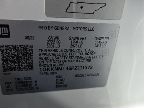 Used 2023 GMC Acadia SLT w/ Elevation Edition image 28