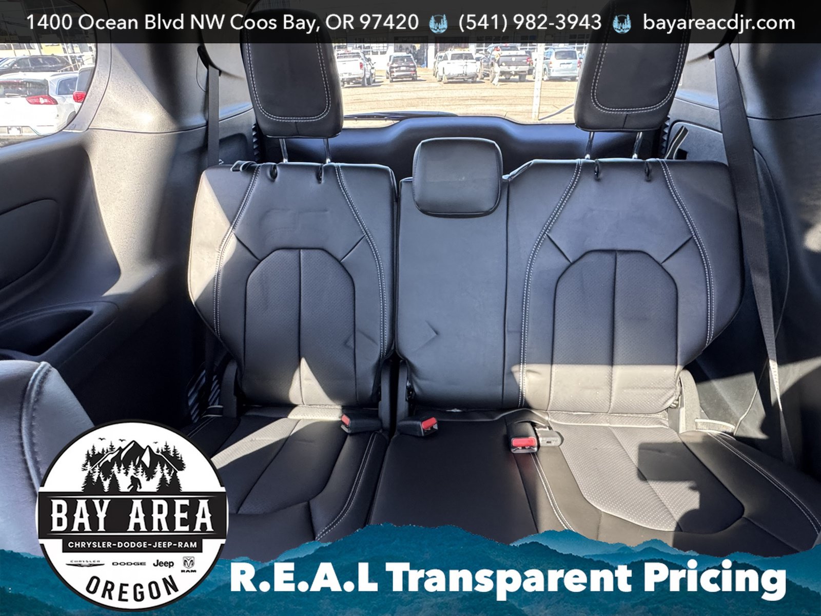 New 2026 Chrysler Pacifica Select AWD/4WD image 17
