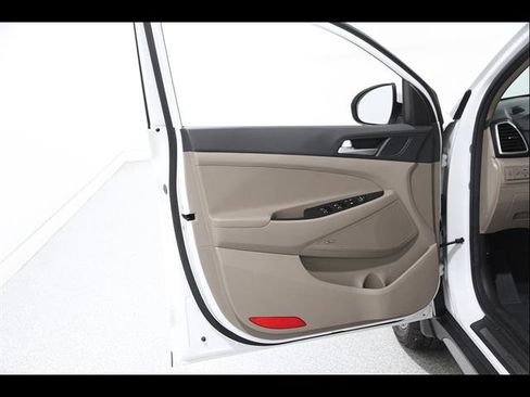Used 2020 Hyundai Tucson Limited AWD/4WD image 4