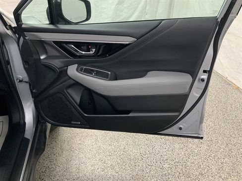 Used 2023 Subaru Outback Limited image 24