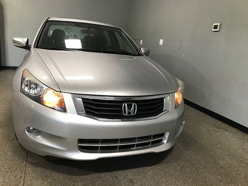 Used 2009 Honda Accord EX image 8