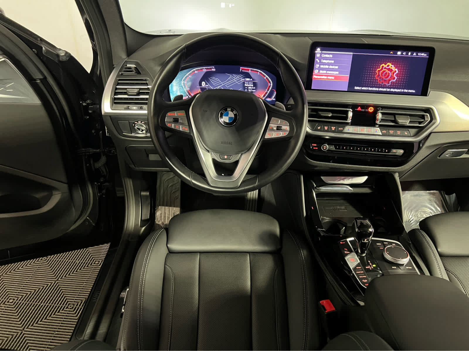 Used 2025 BMW X4 xDrive30i AWD/4WD image 14