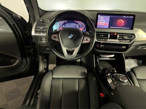 Used 2025 BMW X4 xDrive30i AWD/4WD image 14
