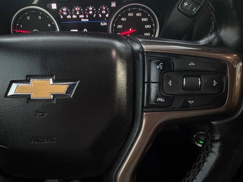 Used 2020 Chevrolet Silverado 2500 High Country w/ Technology Package image 10