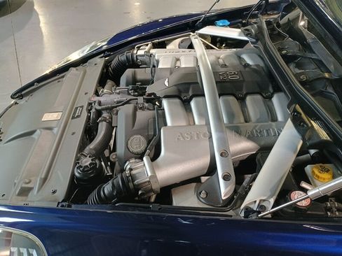 Used 2005 Aston Martin DB9 Coupe RWD image 43