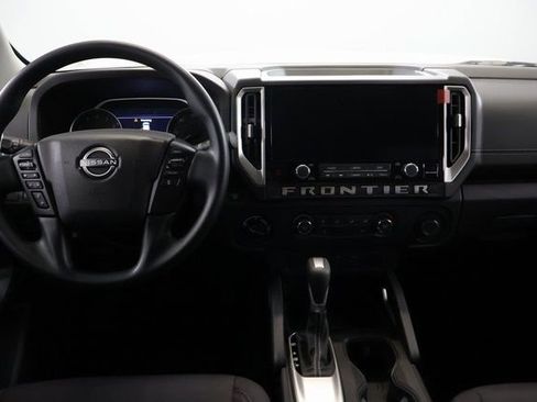 New 2025 Nissan Frontier SV image 11