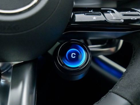 New 2026 Mercedes-Benz E 53 AMG 4MATIC Sedan image 32