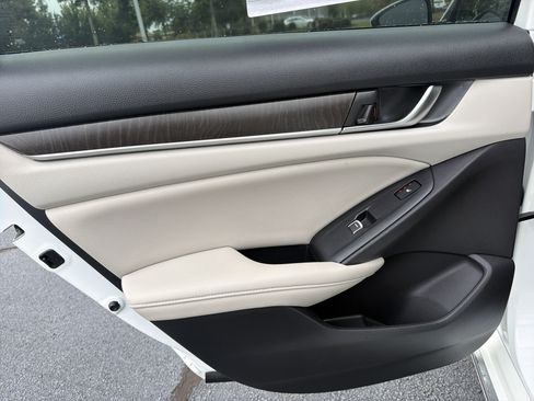 Certified 2018 Honda Accord Touring image 27