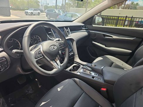 Certified 2025 INFINITI QX50 Luxe AWD/4WD image 15