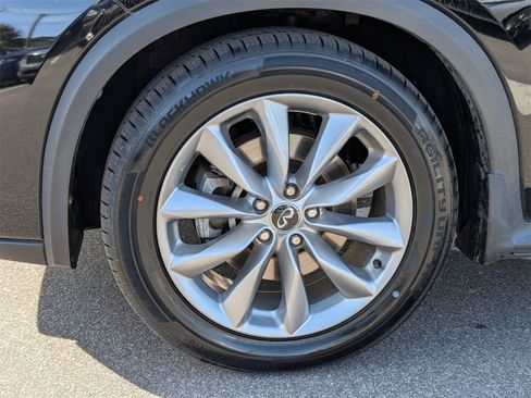 Used 2019 INFINITI QX50 Essential w/ Premium Heat Package image 10