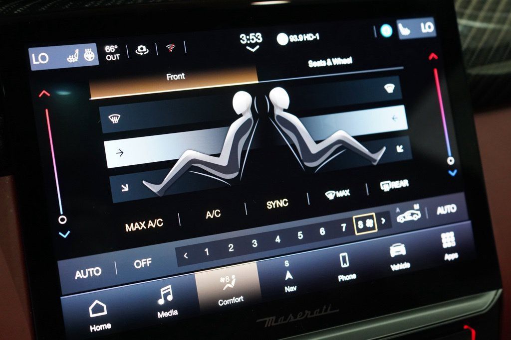 Used 2022 Maserati Quattroporte Trofeo RWD image 27