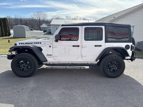 Used 2022 Jeep Wrangler Unlimited Rubicon w/ Cold Weather Group image 7
