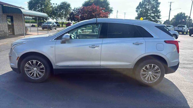 Used 2017 Cadillac XT5 Luxury w/ Driver Awareness Package FWD image 5