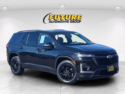 Used 2023 Chevrolet Traverse LT w/ Midnight/Sport Edition image 1