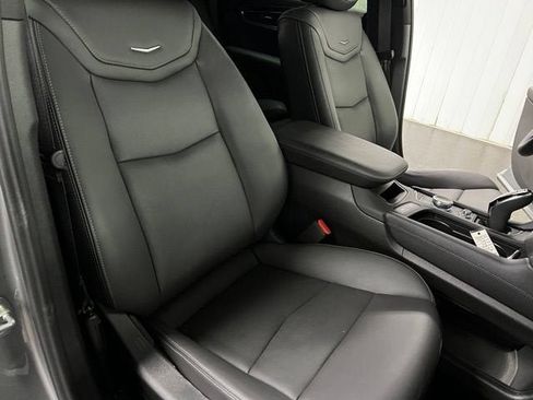 Used 2025 Cadillac XT5 Premium Luxury w/ Technology Package AWD/4WD image 18